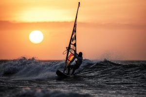 windsurfing-sunset-ocean-waves